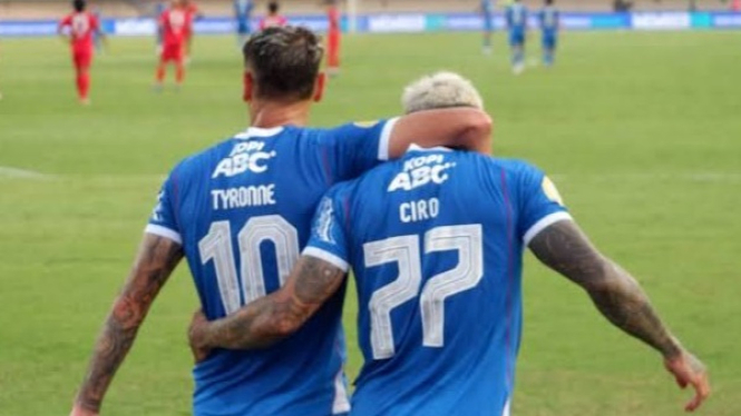 Tyrone Del Pino dan Ciro Alves