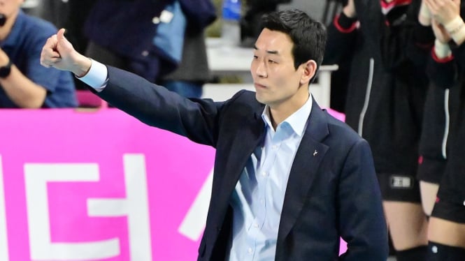 Ko Hee-jin pelatih Voli Korea Selatan