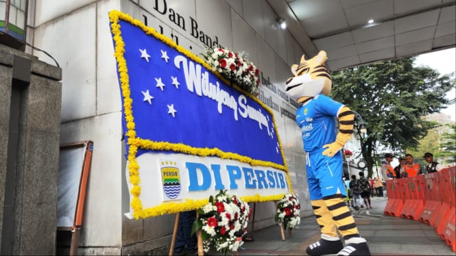 Karangan Bunga Selamat Datang di Persib