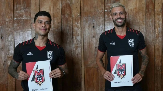 Ciro Alves dan Tyronne del Pino