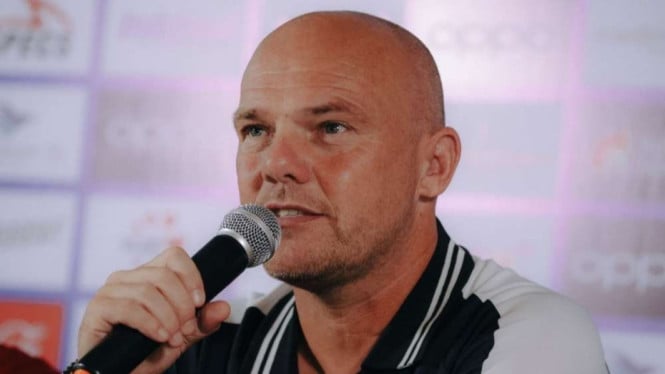 Pelatih Bali United, Johnny Jansen