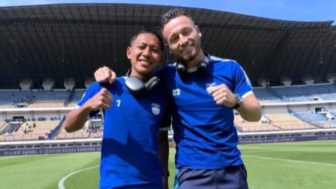 Beckham Putra dan Marc Klok