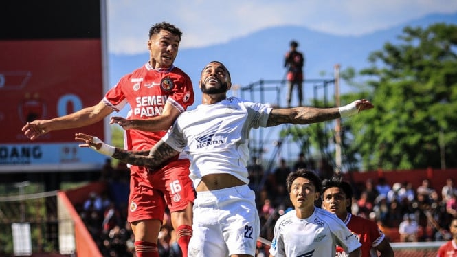 Semen Padang vs PSM Makassar