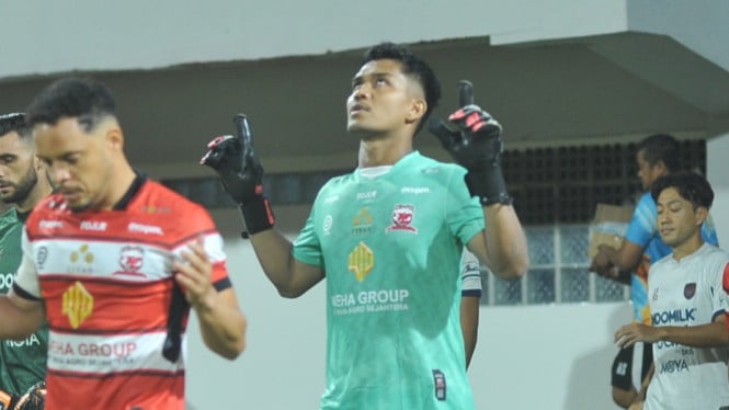 Miswar Saputra, Kiper Madura United