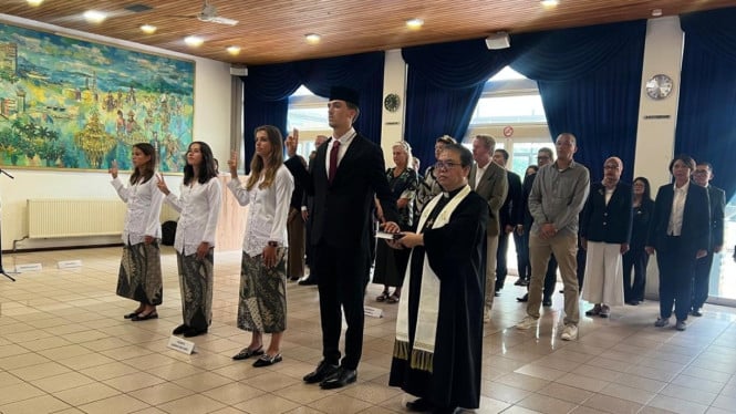 Angkat Sumpah Mauro Zijlstra dan 3 Diaspora