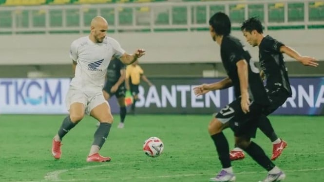 Persita vs PSM