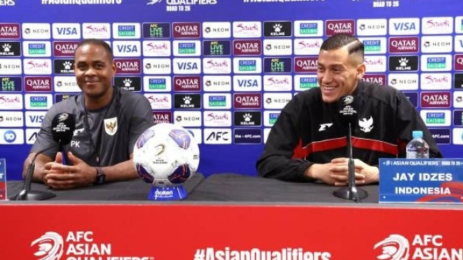 Patrick Kluivert dan Jay Idzes