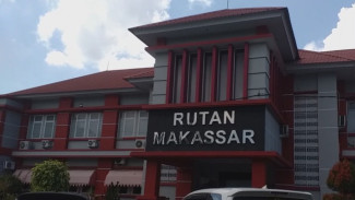 10 Tersangka Kasus Korupsi Alkes RS Fatimah Makassar Ditahan
