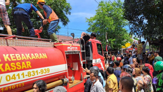 Kebakaran Hanguskan Kantor Lurah Tompo Balang dan 9 Rumah Warga