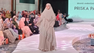 Ikut Fashion Week, Istri Bupati Gowa Pukau Emak-emak Si.Se.Sa Lovers di Makassar
