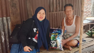 Yayasan Taawun Naim Nusantara dan Andalan Sulsel Peduli Berbagi Jum'at Berkah Untuk Lansia