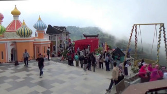 Libur Lebaran, Wisata Dunia di Tanah Sendiri