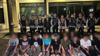 Tawuran Gagal Total! 19 Remaja Ditangkap Berbagai Senjata Tajam Diamankan