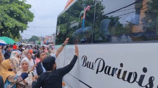 Ribuan Warga Padati Masjid Agung Syekh Yusuf Gowa, 495 Calon Jamaah Haji Diberangkatkan ke Embarkasi Makassar