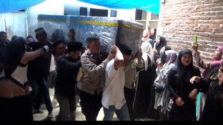 Jenazah Perantau Gowa Korban KKB Papua Tiba, Keluarga Menangis Histeris