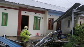 Hujan Deras dan Angin Kencang Rusak Rumah Warga di Maros