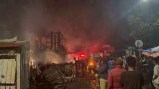 Pasar Sentral Pangkajene Pangkep Terbakar, 10 Kios Penjual Hangus
