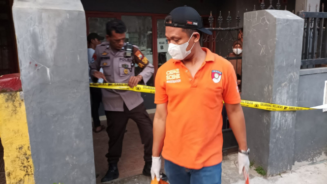 Olah TKP kepolisian di Kecamatan Manggala, Makassar.