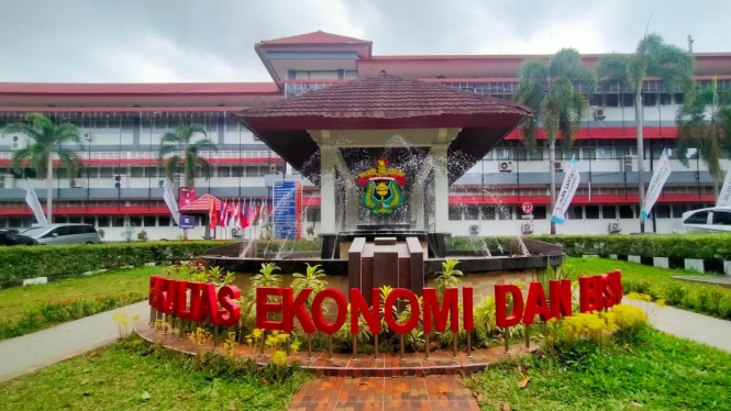 Fakultas Ekonomi dan Bisnis Unhas Makassar