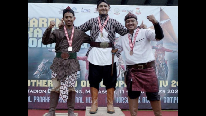 Juara di Festival Panahan Tradisional Hedef KPBI di Makassar
