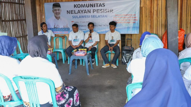 Relawan Ganjar Edukasi Warga Jeneponto Terkait Budidaya Rumput laut