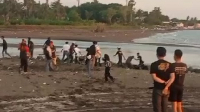 Dua Kelompok Pemuda Terlibat Perkelahian di Pinggir Pantai