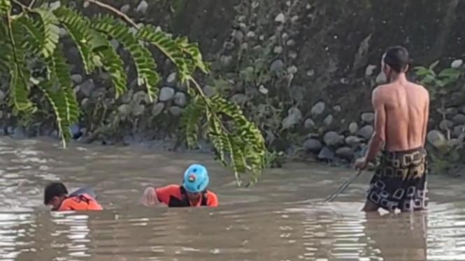 Pencarian bocah tenggelam di sungai Sungai Lajae,Bulukumba