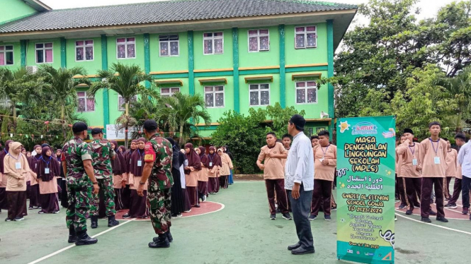 Babinsa di Gowa Ajari 150 siswa SMP Islam Terpadu Alfityan School PBB