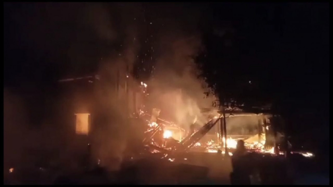 Dua unit Rumah di Kelurahan Barombong, Makassar Hangus Terbakar