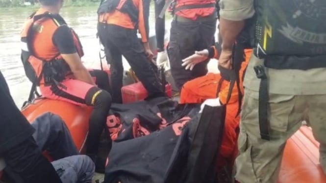 Pria 90 Tahun Terjatuh dari Sampan di Sungai Walanae, Bone, Sulsel