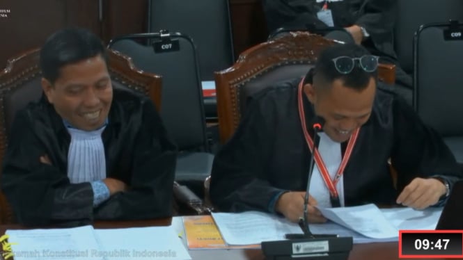 Kuasa hukum terkait di dalam sidang PHPU Pilkada Jeneponto, MK