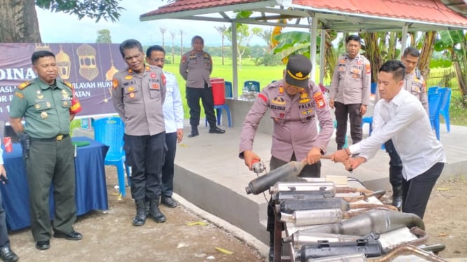 Bersama Forkopimda melakukan pemusnahan knalpot brong