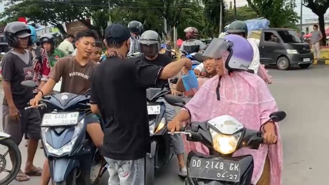 Jurnalis Kabupaten Jeneponto, Berbagi Takjil Buka Puasa