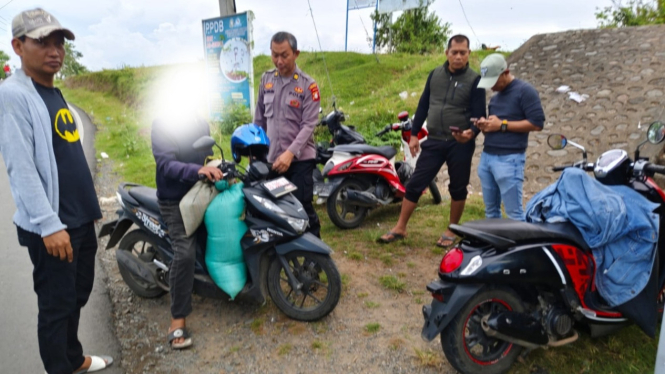 Polsek Barombong Amankan dua Orang Penjual Miras jenis Ballo