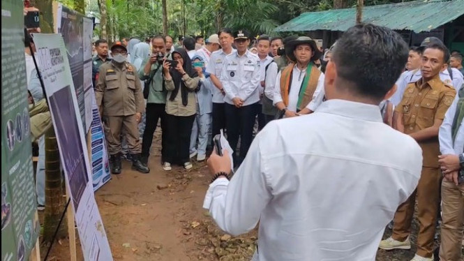 Menteri Kehutanan Indonesia, Raja Juli Antoni