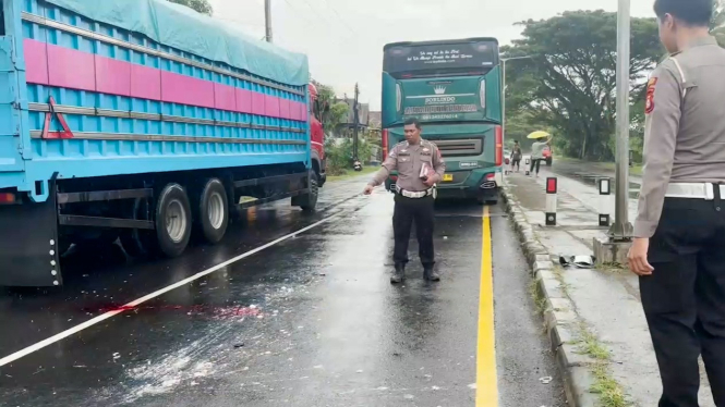 Polisi olah TKP kecelakaan maut