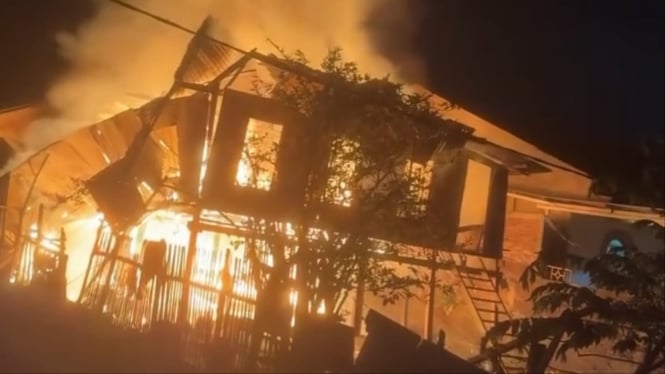 Rumah panggung di Kelurahan Benteng Sombaopu Terbakar