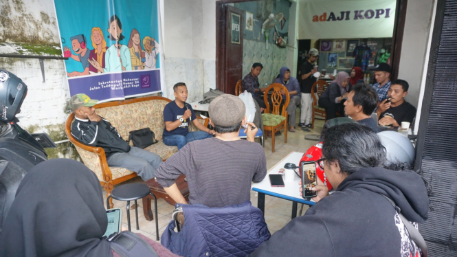 Diskusi pra-Fesmed digelar di Warkop AJI.