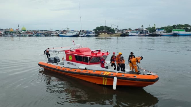 Tim SAR Melakukan Pencarian Nelayan yang Diduga Hilang