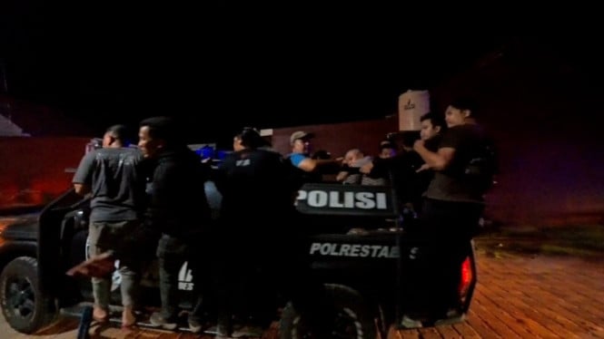 Polisi mengamankan terduga pelaku sabung ayam ilegal