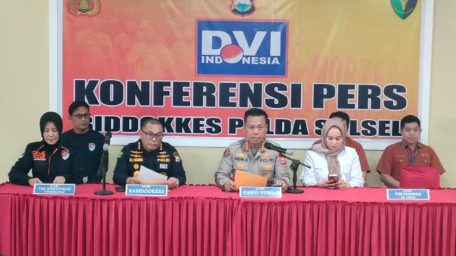 Polda Sulsel memaparkan proses identifikasi korban KM Nurul Salsa