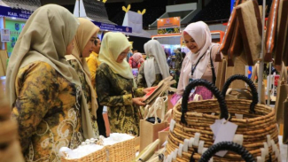 UMKM Kota Tangerang Meriahkan Pameran INACRAFT 2025 di Jakarta UMKM Kota Tangerang Meriahkan Pameran INACRAFT 2025 di Jakarta