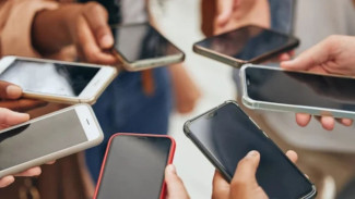 Apa yang Dimaksud dengan 'Viral' dan Mengapa Hal Itu Begitu Memengaruhi Dunia Online?