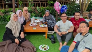 Panitia Reuni Perak Alumni Darunnajah Angkatan 23. Panitia Reuni Perak Alumni Darunnajah Angkatan 23.