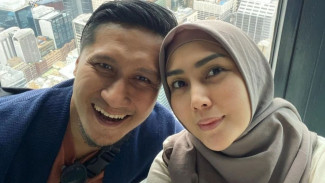 Alumni Darunnajah Angkatan 23 Gelar Reuni Perak, Arie Untung dan Fenita Arie Ucapkan Selamat: Friendship Forever!