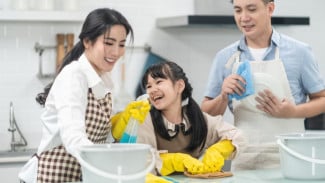 Lima Tips agar Anak Terbiasa Bicara Sopan