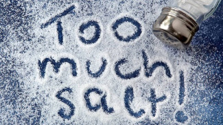 Begini Cara Efektif Buang Kelebihan Garam dari Tubuh