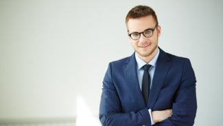 Tipe-Tipe Atasan Berdasarkan Zodiak: Dari Aries yang Ambisius hingga Pisces yang Empatik