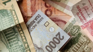Rupiah Melemah di Tengah Perpanjangan Penundaan Tarif AS–China
