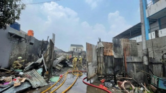 Kebakaran Lapak Barang Bekas di Lenteng Agung Tewaskan Satu Orang, Kerugian Capai Rp100 Juta